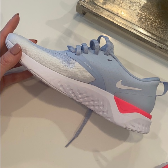 Brand new Nike Flyknit Running Shoes - Picture 6 of 7